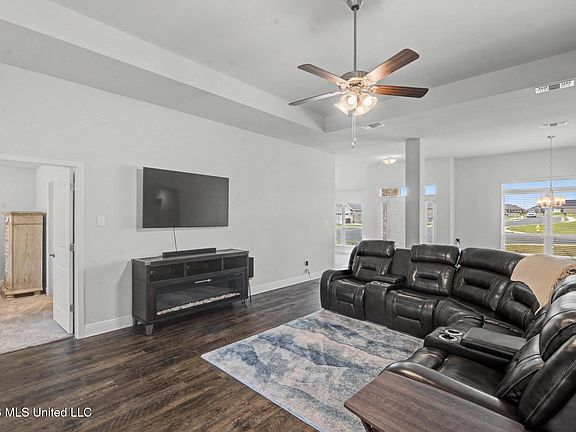 5th image of 15744 Rachael Dr