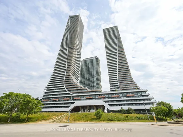 30 Shore Breeze Dr, Toronto, ON