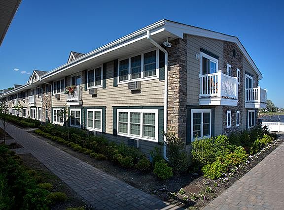 Ledgestone Exterior, Paver Paths