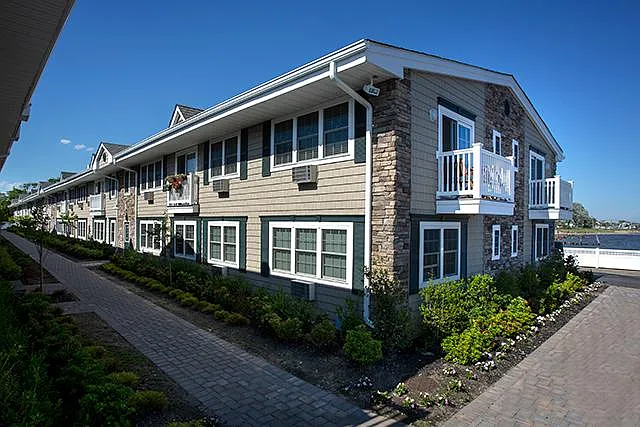 Ledgestone Exterior, Paver Paths