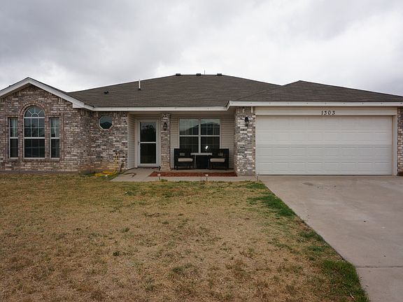 2nd image of 1303 Joseph Ln