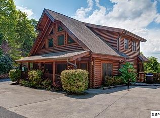 729 Golf View Blvd, Pigeon Forge, TN 37863