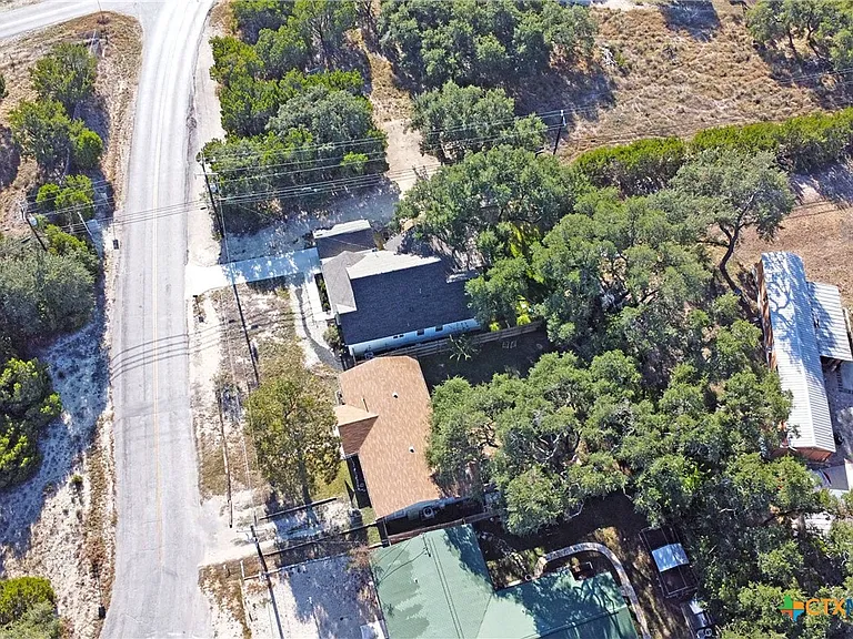553 Scenic Dr — Photo 38
