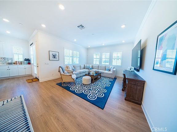 5th image of 151 Sash