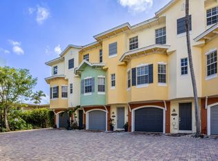 1051 S Riverside Dr, Pompano Beach, FL 33062