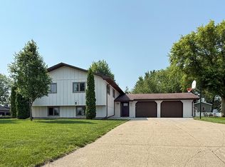 630 Cardinal St, Fairmont, MN 56031