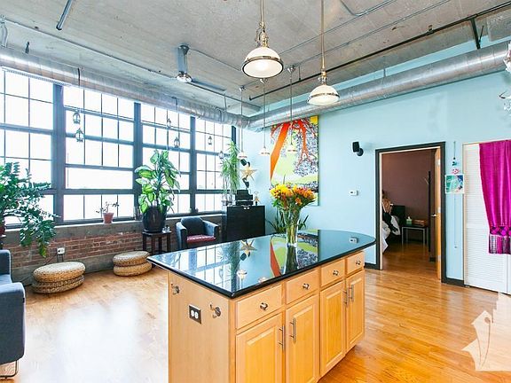 5th image of 3961 W Belmont Ave #343