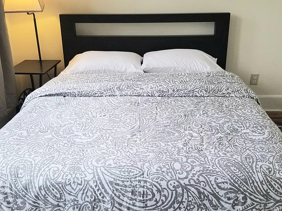 2nd image of 921 Sheridan Ave Floor 2