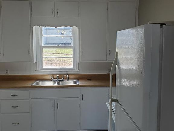 4th image of 611 W Patterson St