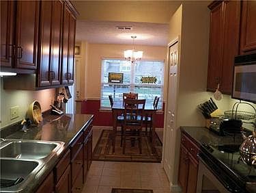 3rd image of 1019 Ironwood Cir