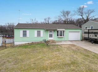 8415 Tauromee Ave, Kansas City, KS 66112