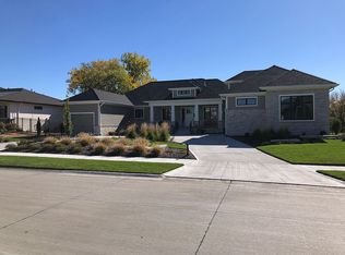 21101 B St, Elkhorn, NE 68022