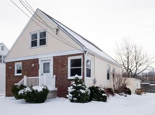 130 Milton St, Williamsville, NY 14221