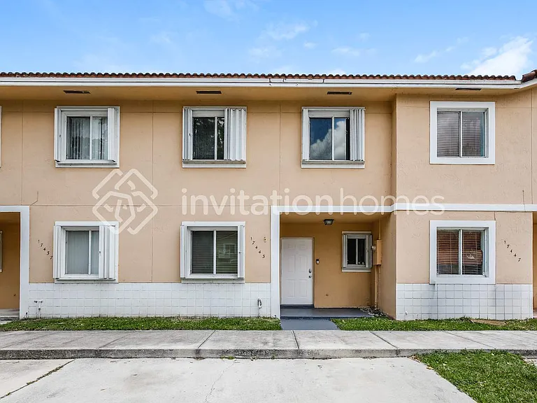 17443 SW 140th Ct — Photo 1