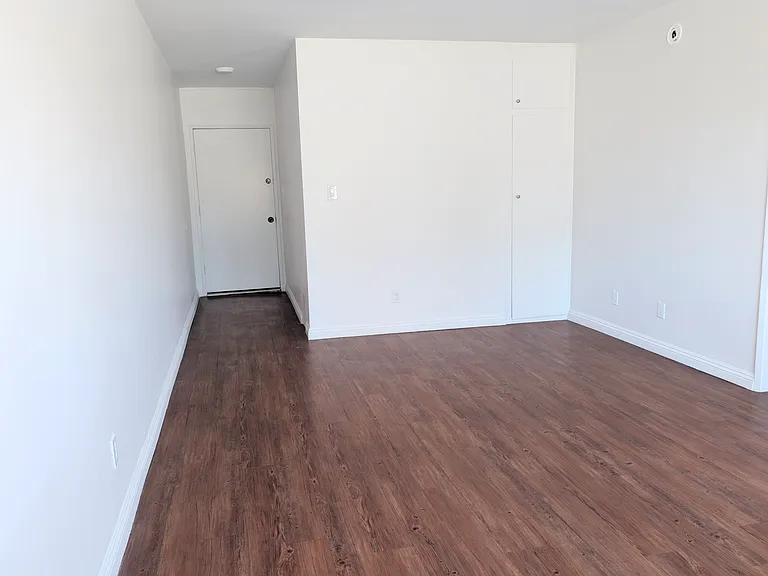508 N Kenmore Ave #15 — Photo 2