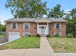 115 College Park Dr, Crestview Hills, KY 41017