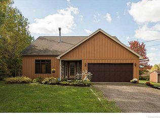 9501 Heath Rd, Colden, NY 14033