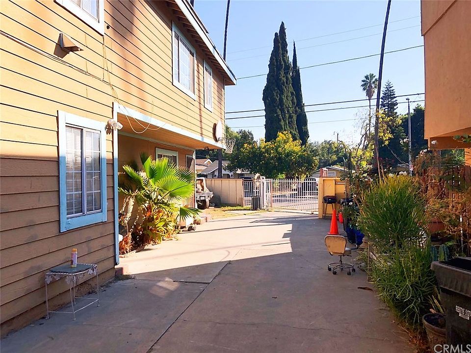 1st image of 3151 Farnsworth Ave