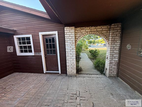 4th image of 64 Catherine Ln