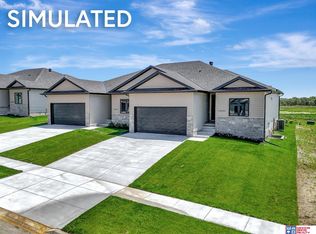 10529 Majestic Ln, Lincoln, NE 68527