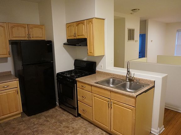 4th image of 1725 E 67th St APT 1F