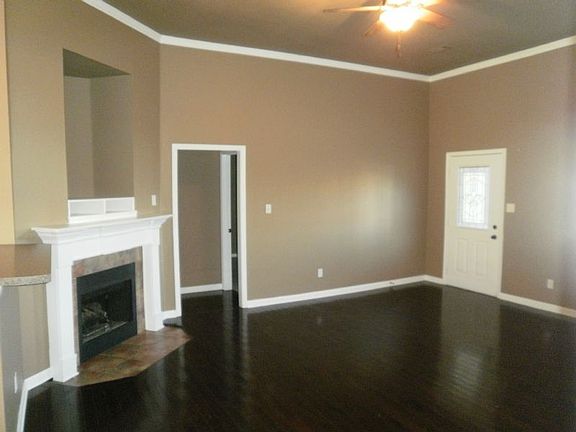 3rd image of 5112 Deerfield Dr