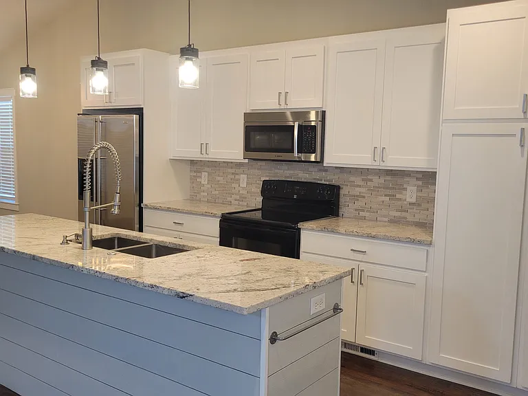 578 E 820 S — Photo 22