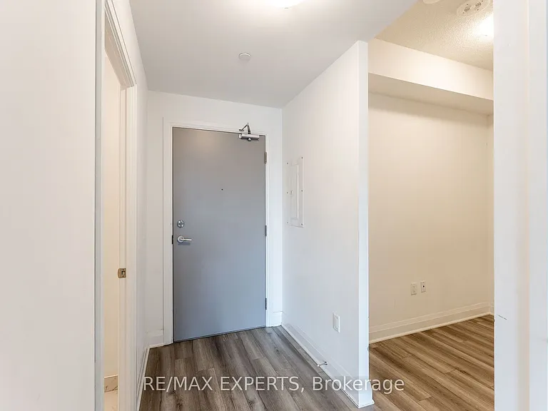 3220 Sheppard Ave E #216 — Photo 4