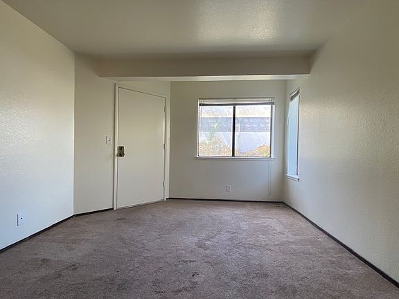 5th image of 3205 San Mateo St #4