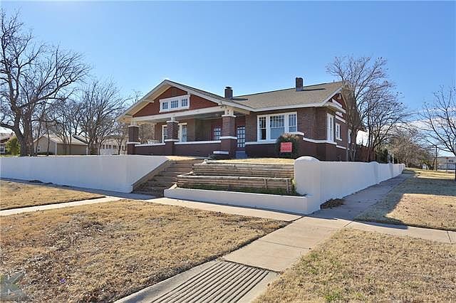 1st image of 502 Poplar St