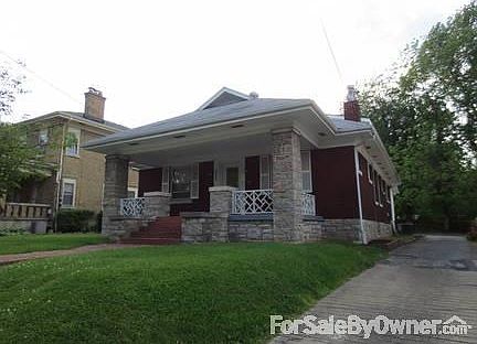 912 Tates Creek Road
						:
						Front view