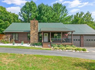 1095 Scott St, Christiansburg, VA 24073