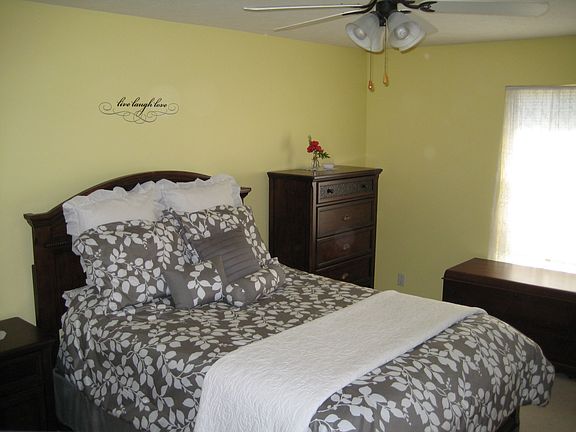 Master Bedroom 17.8 X 12.1