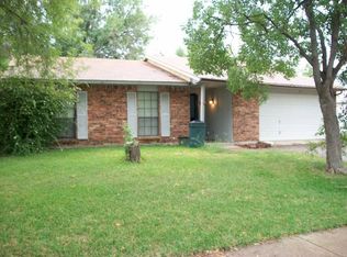 6808 Glenwood Dr, North Richland Hills, TX 76182