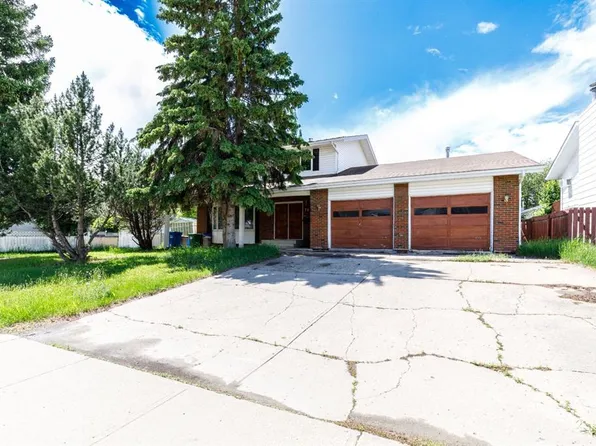 36 E Asmundsen Ave, Red Deer, AB T4R 1E9