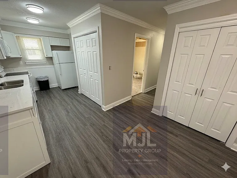 11008 NW Crooked Rd #D — Photo 7