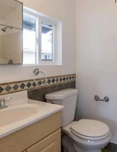 973 Akaaka St — Photo 3