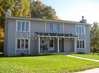 2501 Ellis View Ct NW, Cedar Rapids, IA 52405