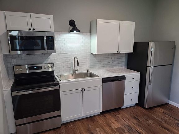 4th image of 241 Dogwood St #2