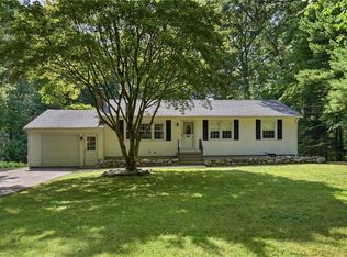 565 Shippeetown Rd, East Greenwich, RI 02818