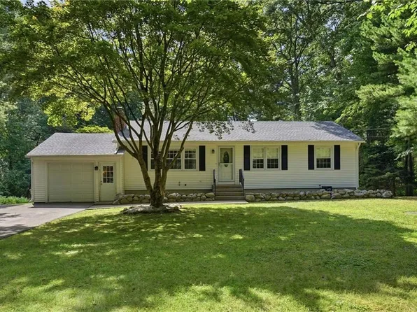 565 Shippeetown Rd, East Greenwich, RI 02818