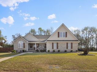 5704 Gentleman Dr, Hope Mills, NC 28348