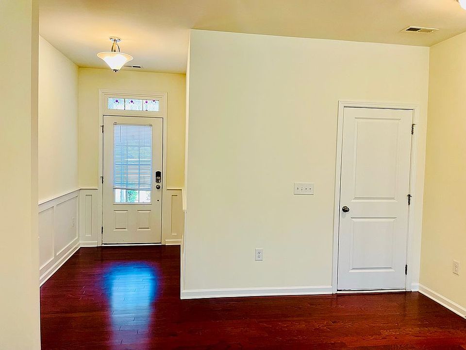 1st image of 521 Durants Neck Ln