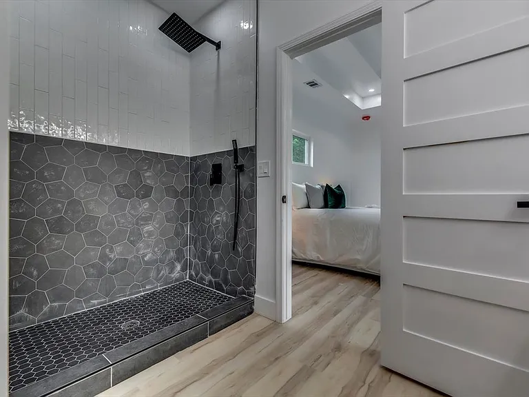 693 Ira St SW — Photo 11