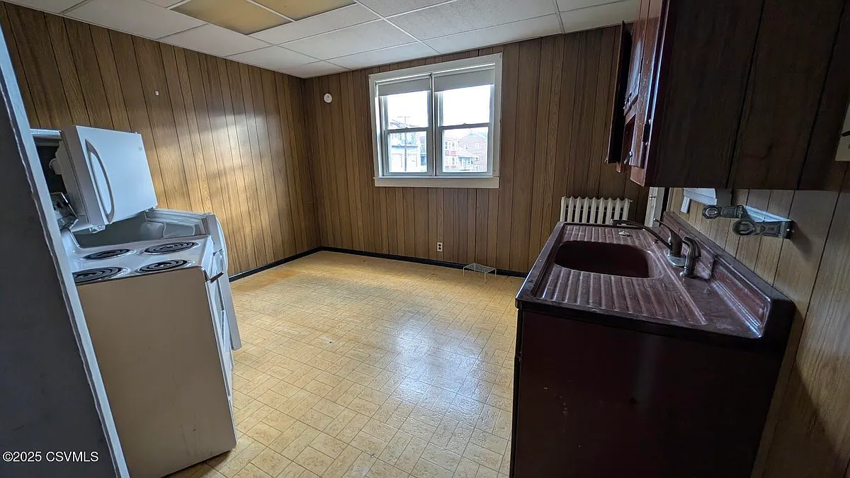 Building Photo - 500 N Shamokin St #2