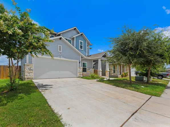 310 Rimrock Ct, Smithville, TX 78602