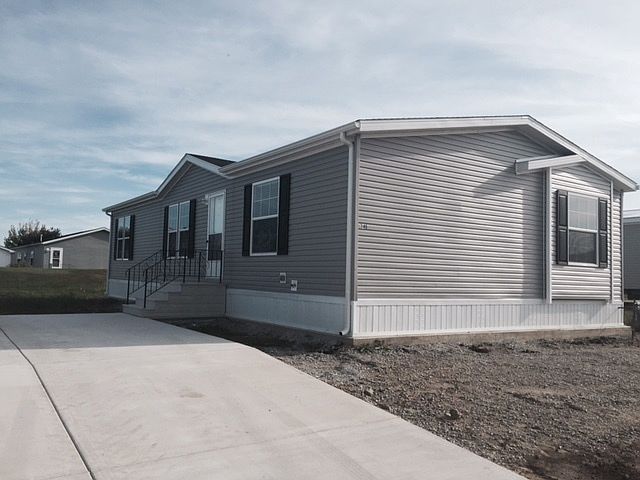 2nd image of 1099 Oak Ridge Dr #409