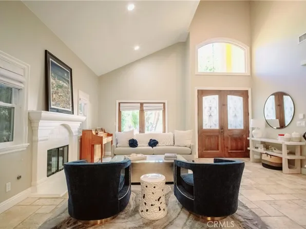 5330 Amigo Ave, Tarzana, CA 91356