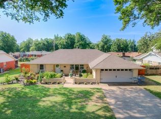 2912 Canterbury Ave, Ponca City, OK 74604