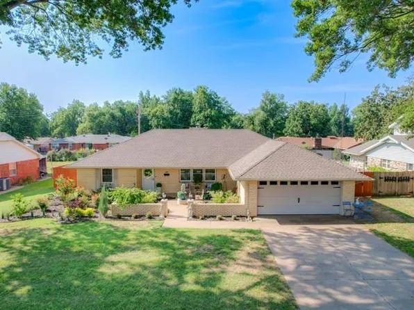 2912 Canterbury Ave, Ponca City, OK 74604